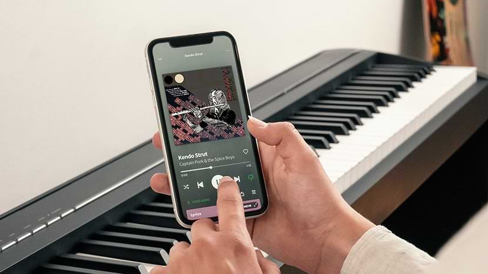 Bluetooth в цифровом пианино: Kawai ES120 подключён к телефону